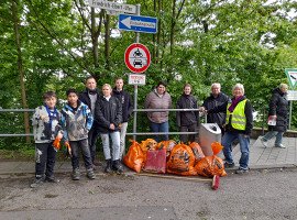 Wind und ein paar Regentropfen konnten die BDKJ-Jugend und den BVPM nicht vom Müllsammeln abhalten!